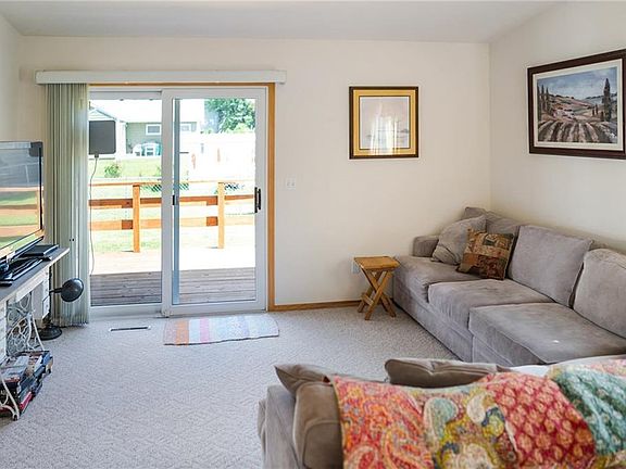 5th image of 3019 Colton Blvd APT D