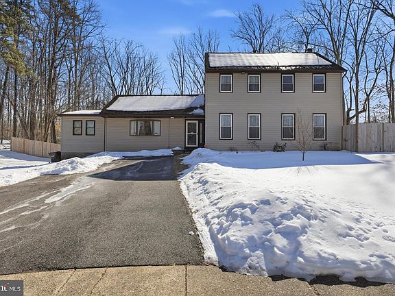 2nd image of 6 Mason Ct