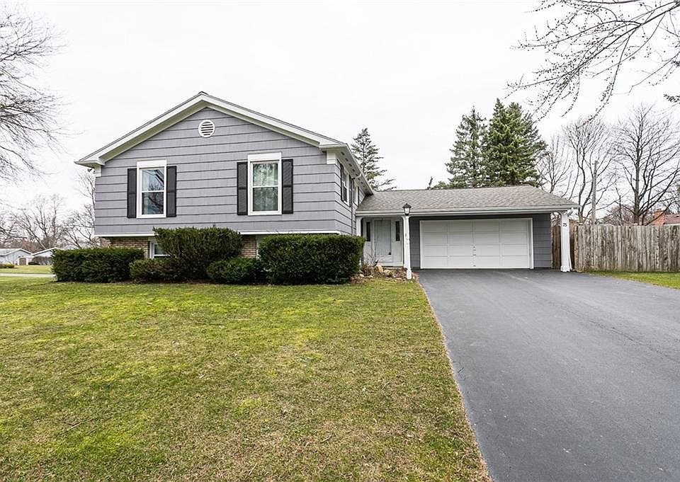 1st image of 75 Harper Dr