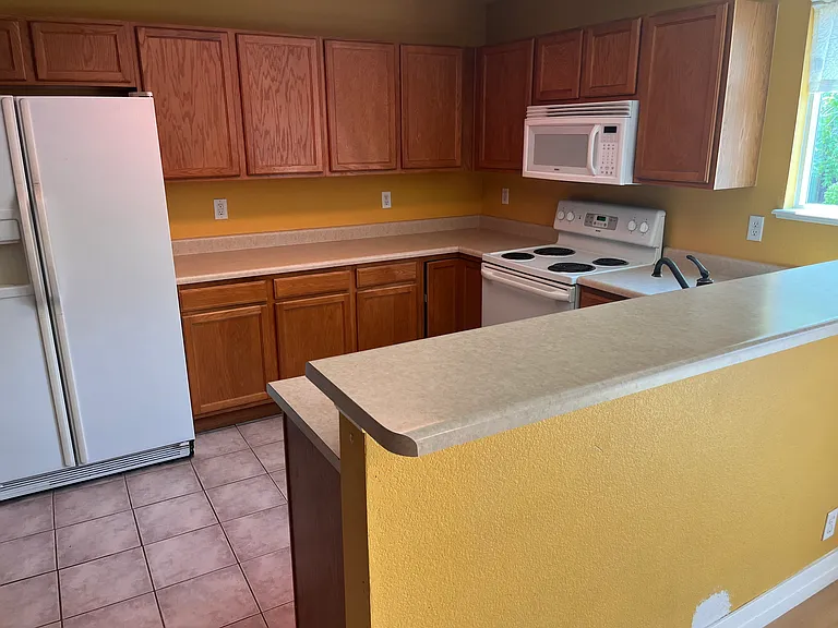22344 E Nassau Pl — Photo 3
