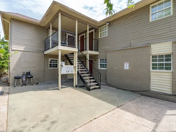 1814 W East Roberts Dr, Grand Prairie, TX 75051