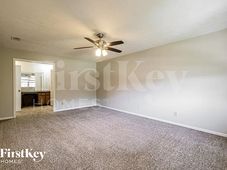 5659 Fern Creek Dr — Photo 11