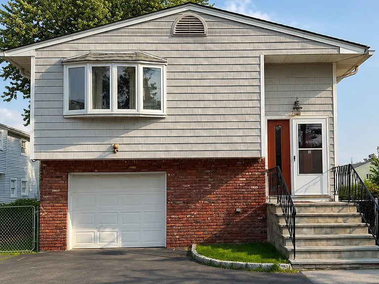 263 Commack Rd #1 — Photo 1