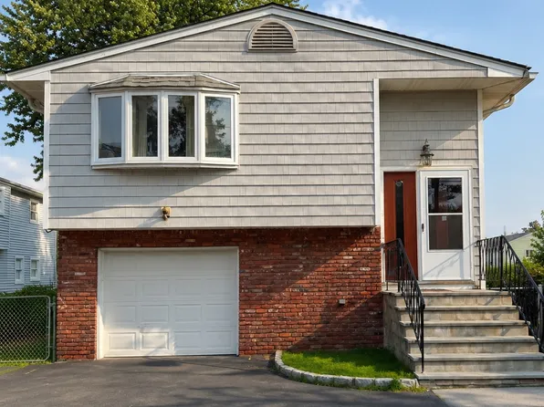 263 Commack Rd Floor 1, Deer Park, NY 11729