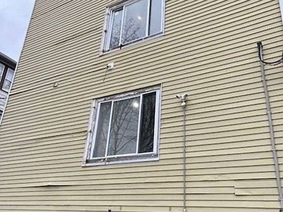 2nd image of 104 Sterling St