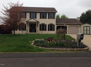 307 Lamplight Ln, Lewisburg, PA 17837