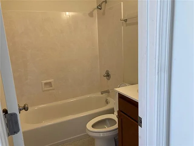 2755 Albany St #D — Photo 7