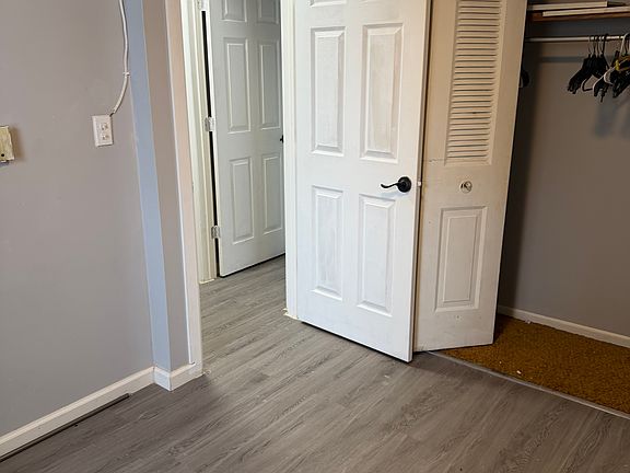 5th image of 90 Sciota Ave #1