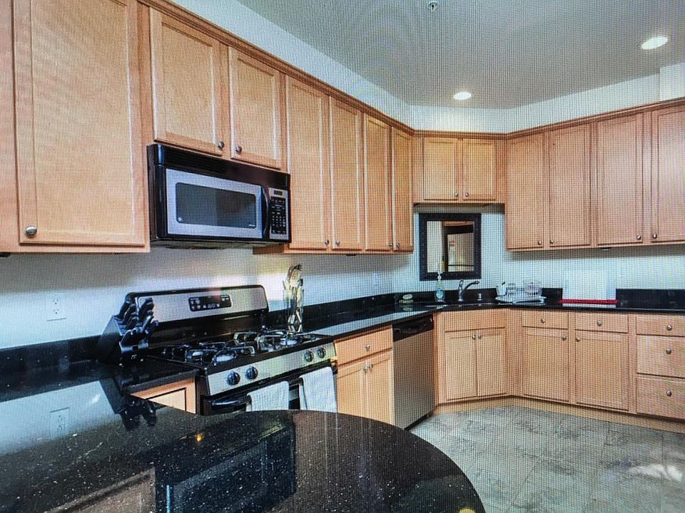2nd image of 6942 Meadow St APT 201