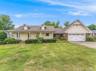 1206 S Tru Ln, Rogers, AR 72756