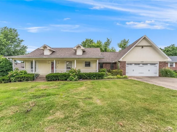 1206 S Tru Ln, Rogers, AR 72756