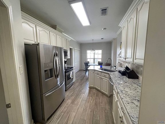 5th image of 152 Shay Dr