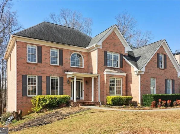 918 Edgewater Dr, Loganville, GA 30052