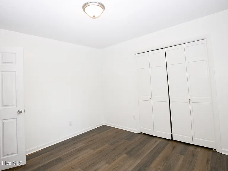 901 Glendale Dr — Photo 30