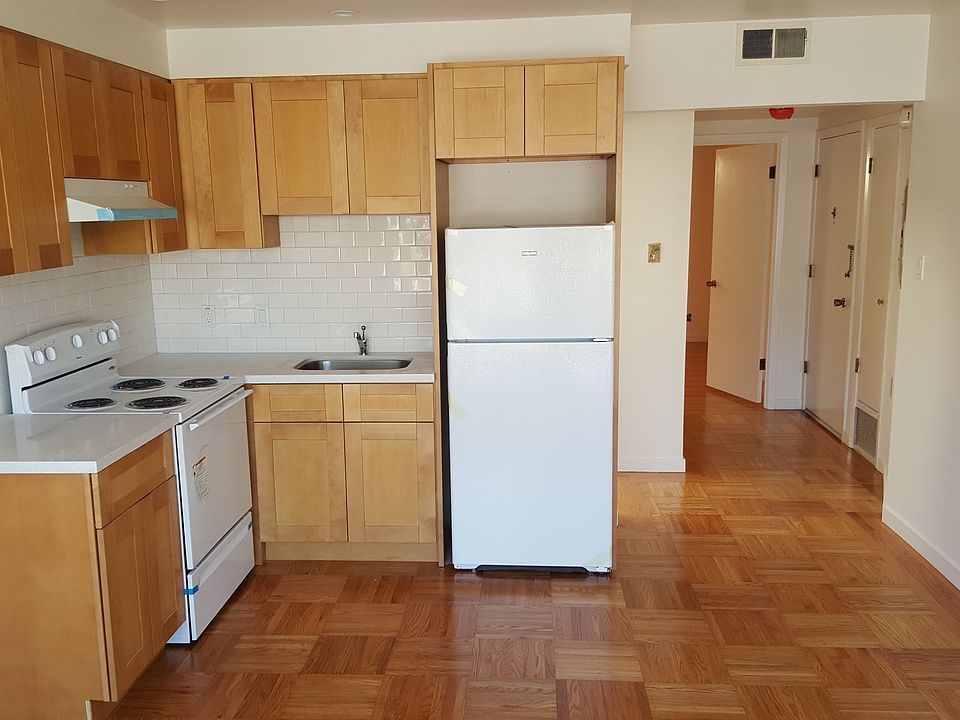 1st image of 2400 17th Ave APT 6