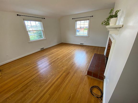 Living room with fireplace