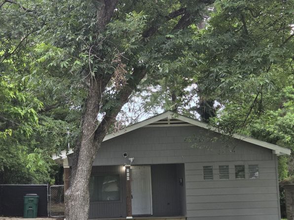 710 E Elm St