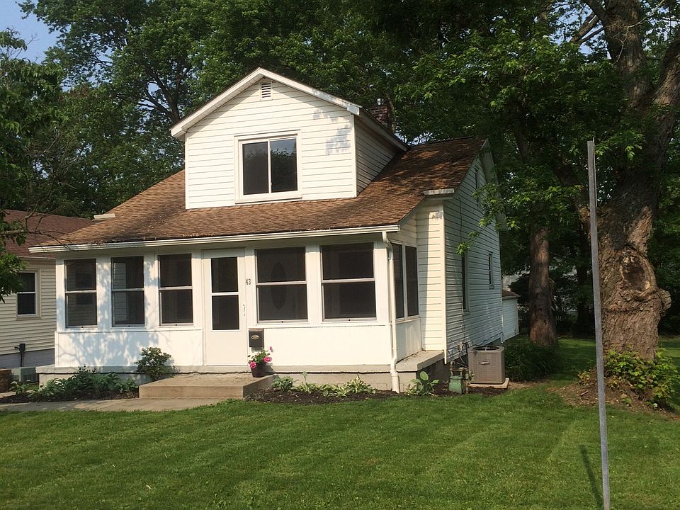 1st image of 43 1st Ave