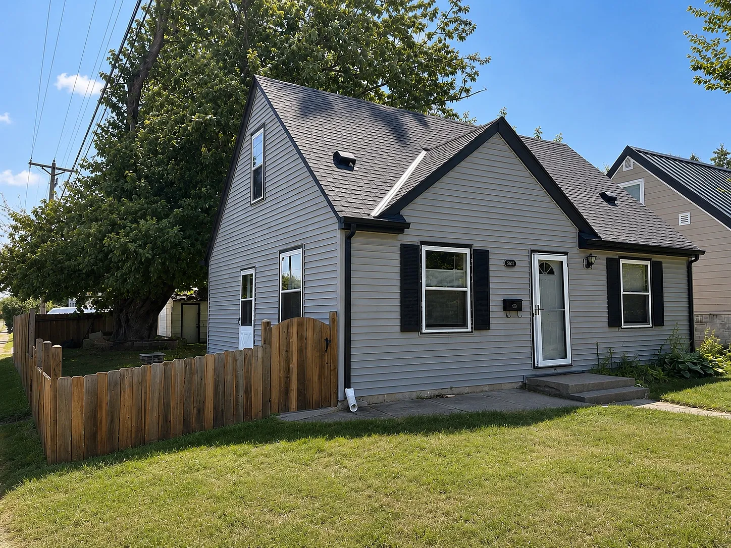 3 bed, 1296 sqft, $2,395 — Photo 1