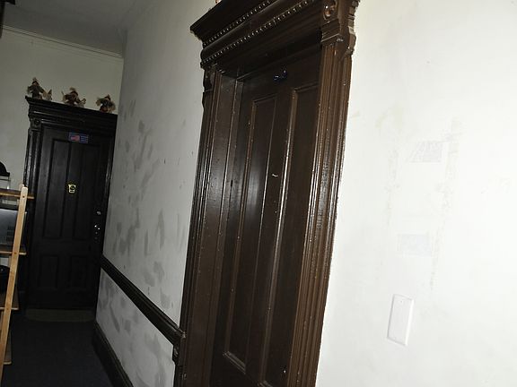 3rd image of 1178 Putnam Ave #1