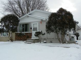 1242 Vanderbraak St, Green Bay, WI 54302
