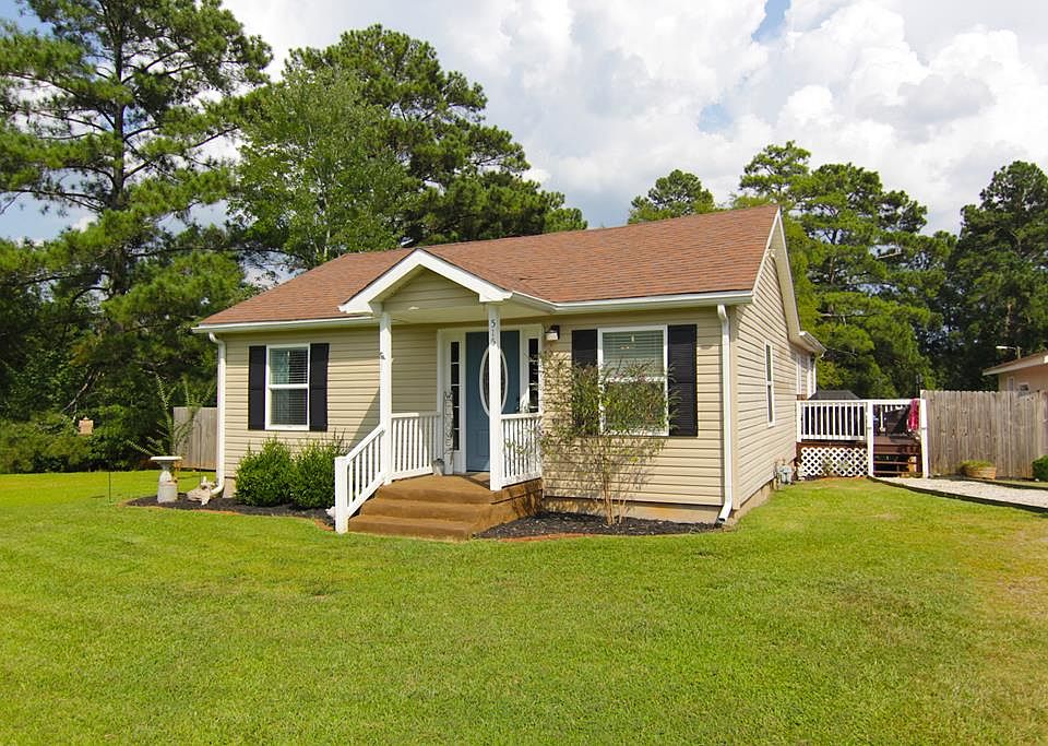 1st image of 515 Circle Dr