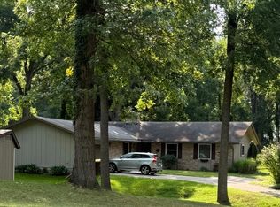 746 Ridgewood Dr, Ionia, MI 48846