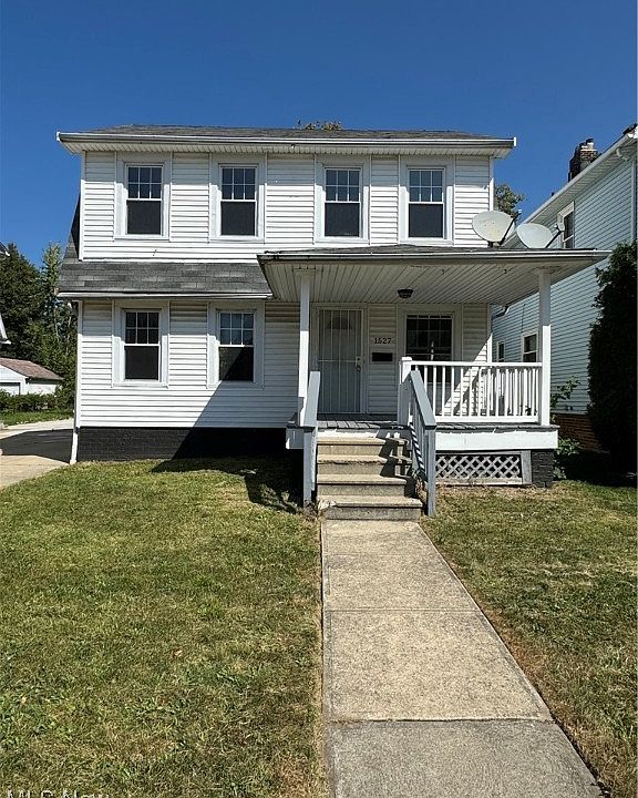 1st image of 1527 E 204th St