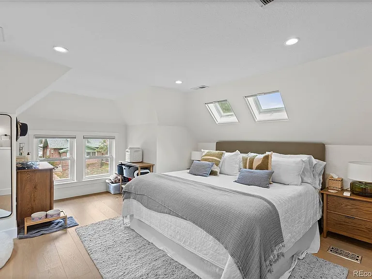 1584 S Sherman St — Photo 40
