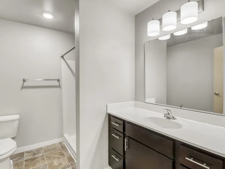 201 E Holmes St #308 — Photo 11
