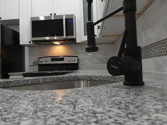 4th image of 4015 Haverford Ave #3F