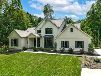 3040 Lander Rd, Pepper Pike, OH, 44124