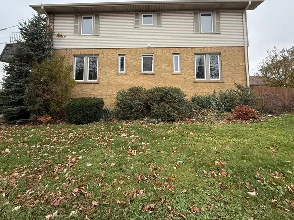 1420 Oakton St, Park Ridge, IL 60068