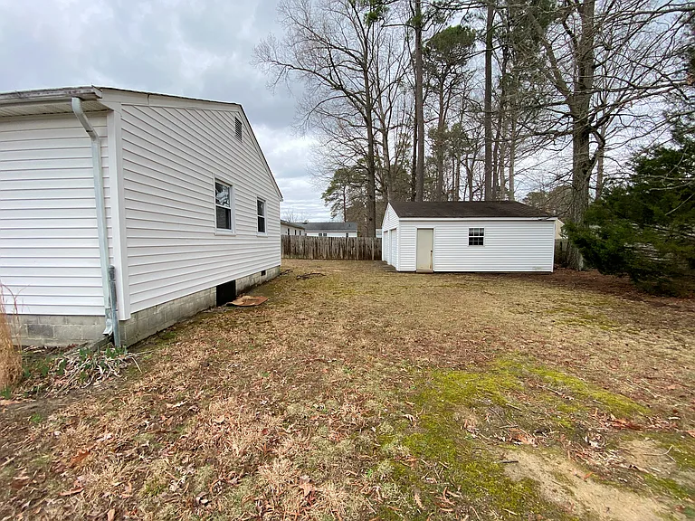 218 Mona Dr — Photo 48