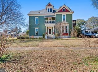 110 E Artesian Ave, Montezuma, GA 31063