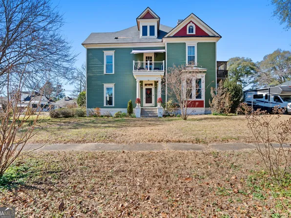 110 E Artesian Ave, Montezuma, GA 31063