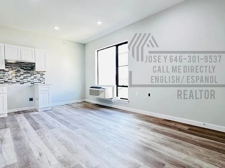 65 Auburn St #196 — Photo 2