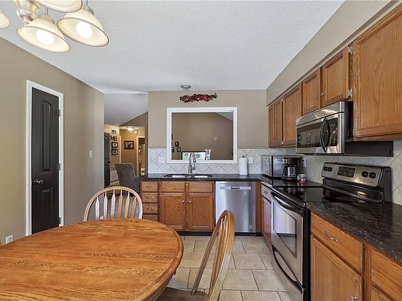 4th image of 17912 E 18th Terrace Ct S