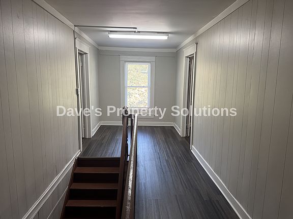 4th image of 313 4th St APT B
