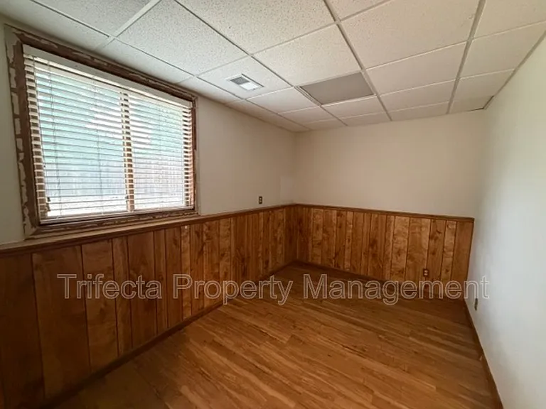 2718 Garden Dr — Photo 17