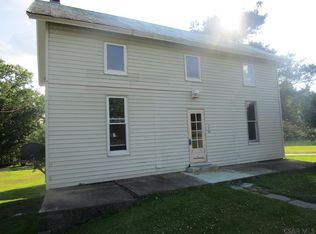 215 Drum Ave, Somerset, PA 15501