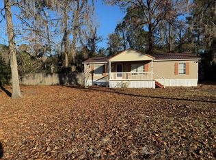 126 Happy Time Dr, Crawfordville, FL 32327