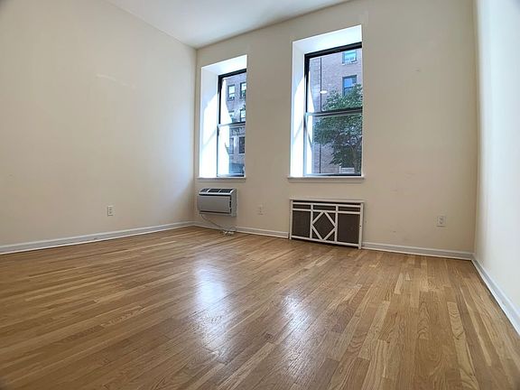5th image of 130 E 93rd St #2CC