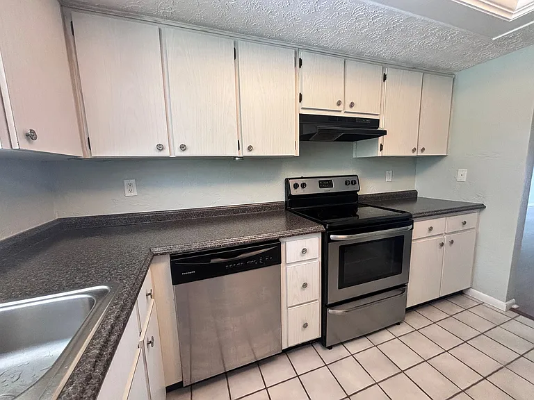 Another view of right side of kitchen.