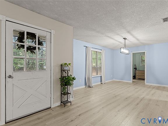 5th image of 5505 Castlewood Dr