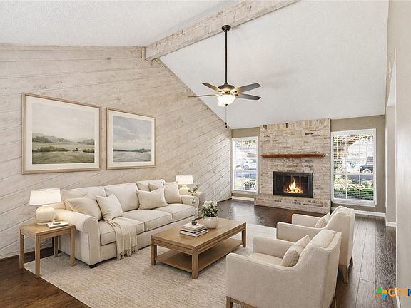 5th image of 912 Taos Dr