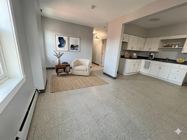 195 Affleck St — Photo 1