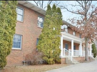 526 Oak Glen Dr APT C, Warsaw, IN 46580