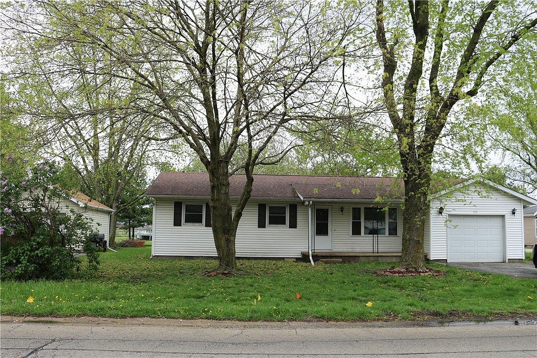 210 N Jackson St, Cerro Gordo, IL 61818 Zillow