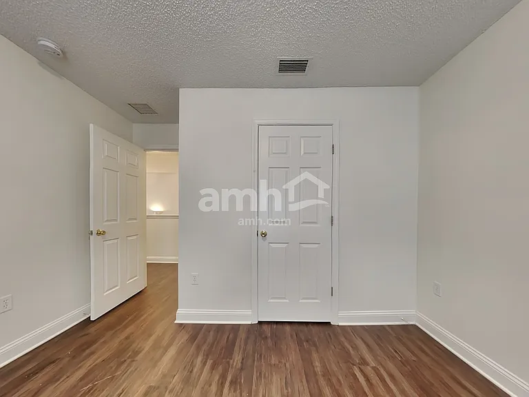 9140 Raptor Dr — Photo 23